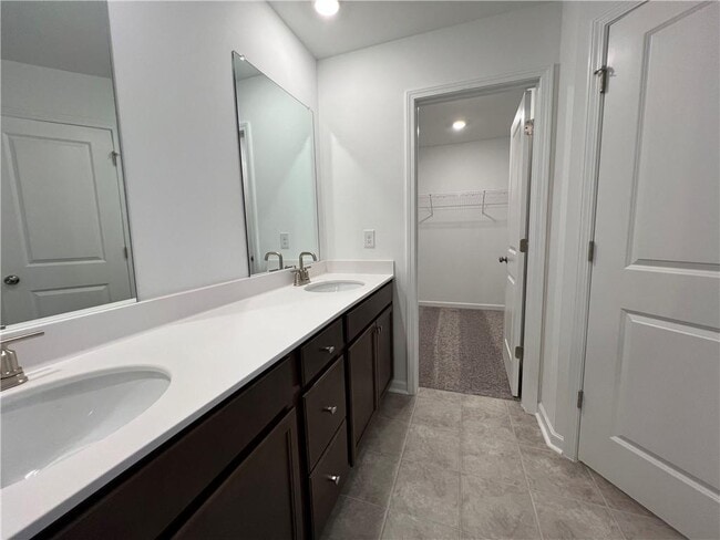 Building Photo - 3188 Esatham Run Dr