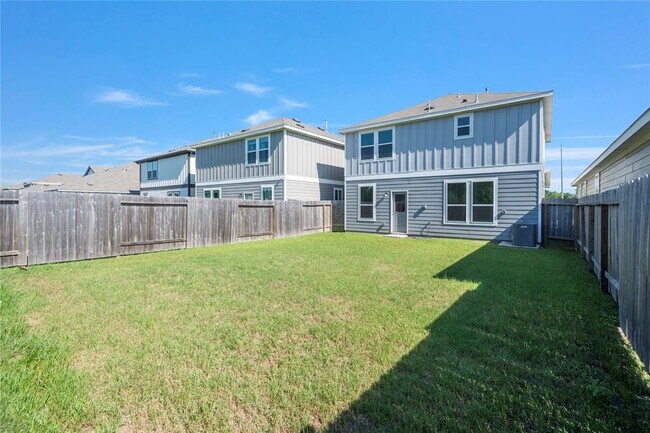 Building Photo - 16314 Dutton Clover Dr