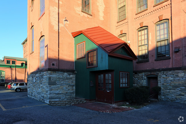 Silk Mill Apartments - The Lofts on Marion