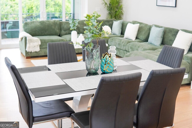 Building Photo - 68 Boulevard SE