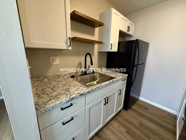 Building Photo - STUDIO Apartment Available