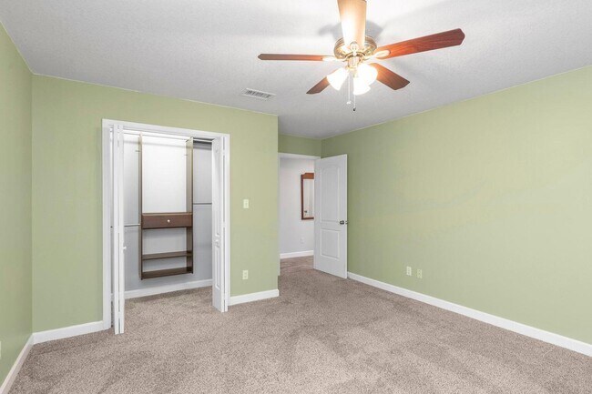 Building Photo - 708 Turnberry Cove S