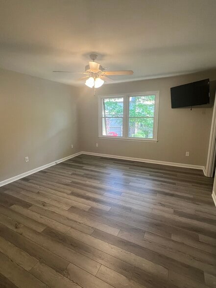 Building Photo - 3413 Stonehenge Sq