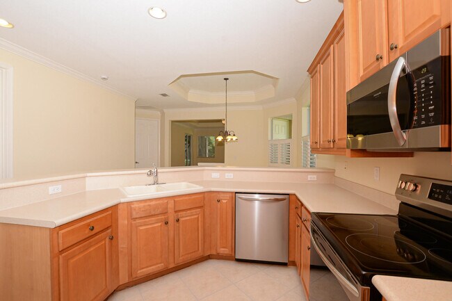 Building Photo - 7033 Willow Pine Way