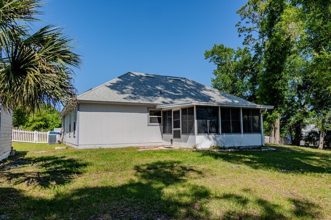 Building Photo - 1011 Shayler Ave