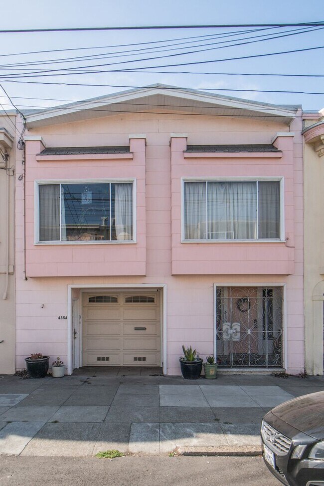 Primary Photo - 435 27th Ave