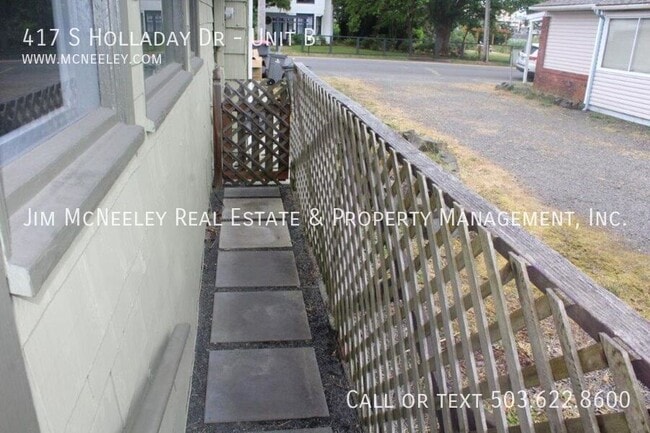 Building Photo - 417 S Holladay Dr
