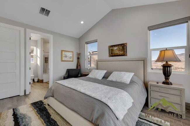 Building Photo - Stunning Luxury Mountain Home with Panoramic Views