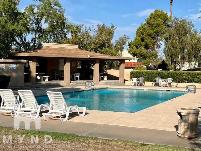 Building Photo - 821 Joan D Arc Ave