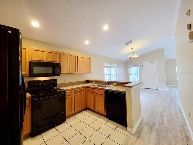 Building Photo - 2008 N Albany Ave