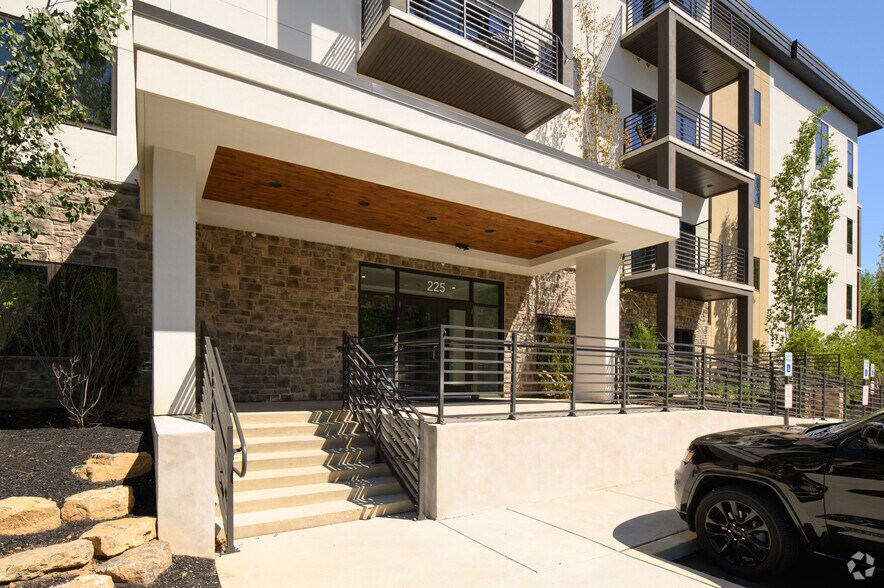 Building Photo - The Wilbur Views