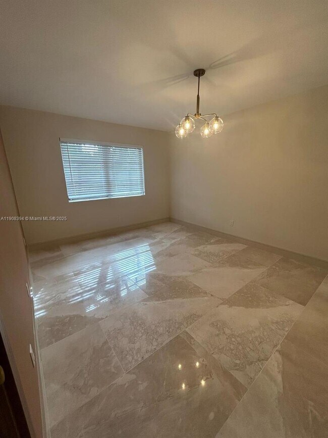 Building Photo - 1060 92nd St