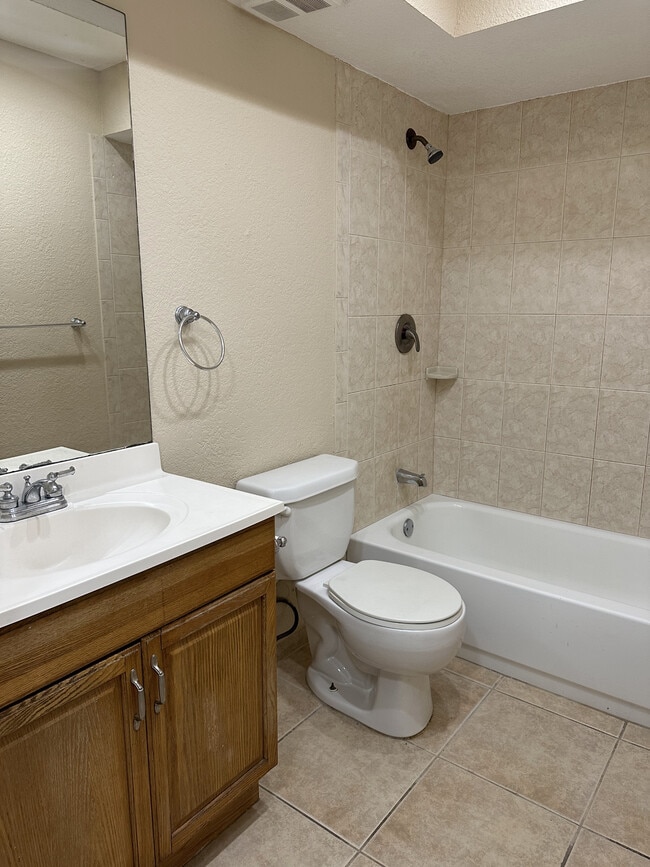 Building Photo - 2642 NW 33rd St