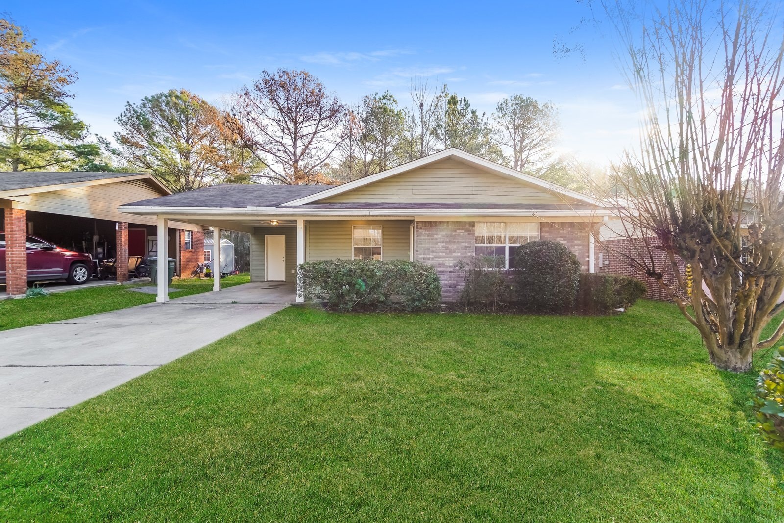 Building Photo - 814 Harvey St