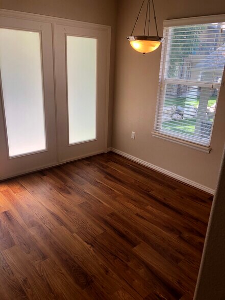 Building Photo - 5043 W Slate St