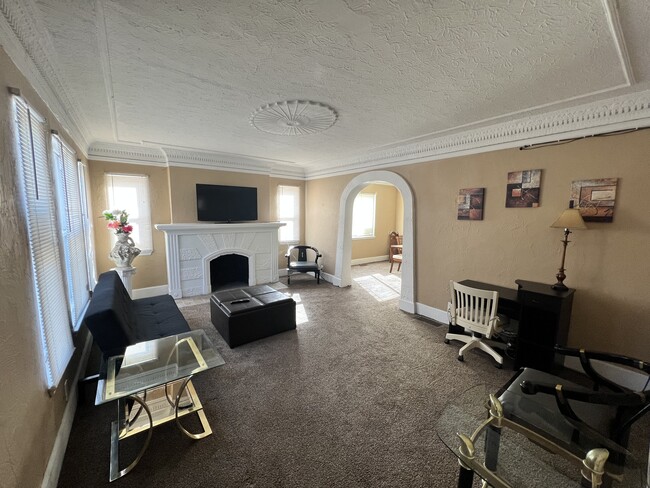 Primary Photo - 17303 Stoepel St