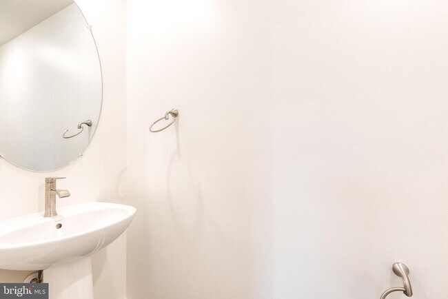 Building Photo - 7603 Chert Ct