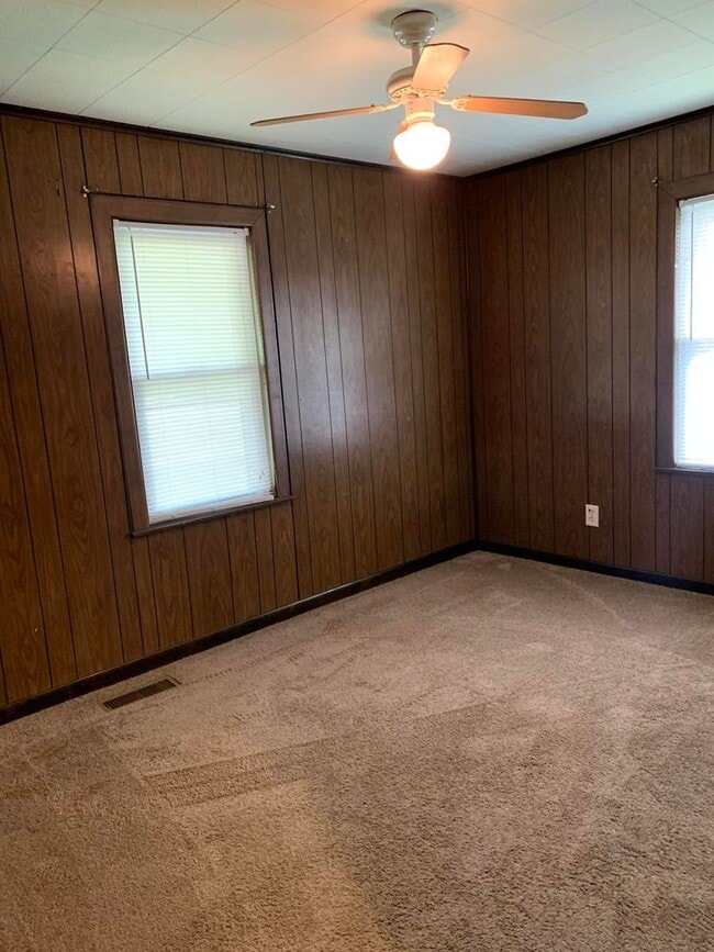 Building Photo - 5204 N Harlan Ave