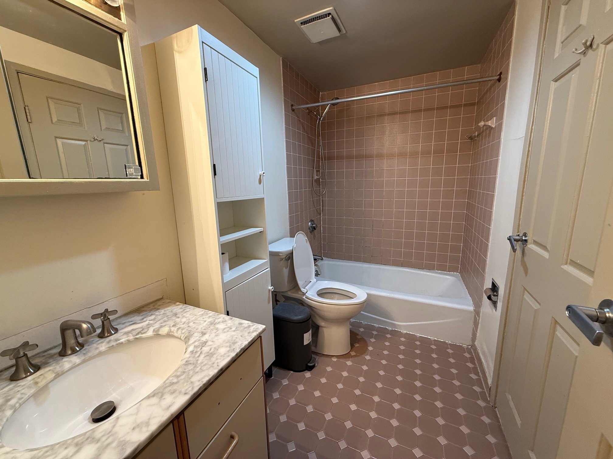 Building Photo - 42 Worcester Sq