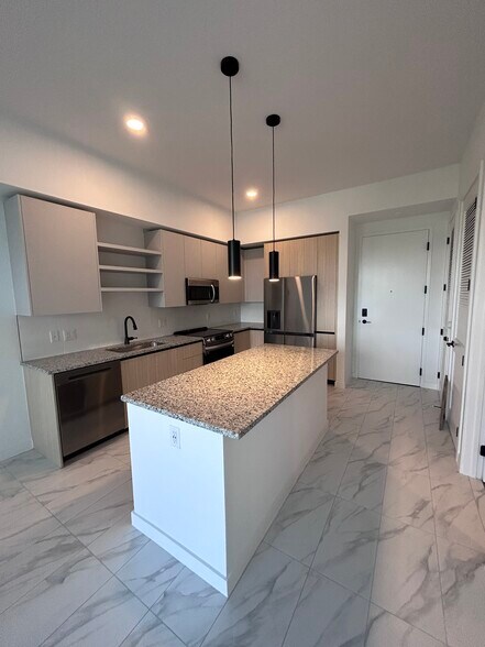 Primary Photo - 2303 NE 171st St