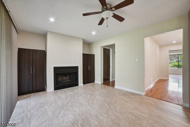 Building Photo - 8 Brookside Heights