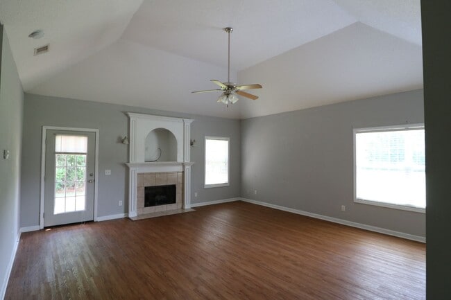 Building Photo - 1125A Southbend Drive