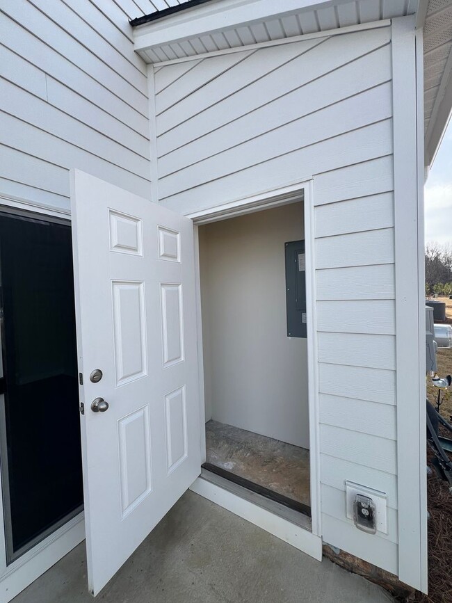 Building Photo - 3 Bedroom, 2.5 Bath Brand New Home for Rent (MONROE)