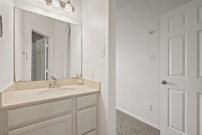 Building Photo - 28131 Scenic Shore Ln