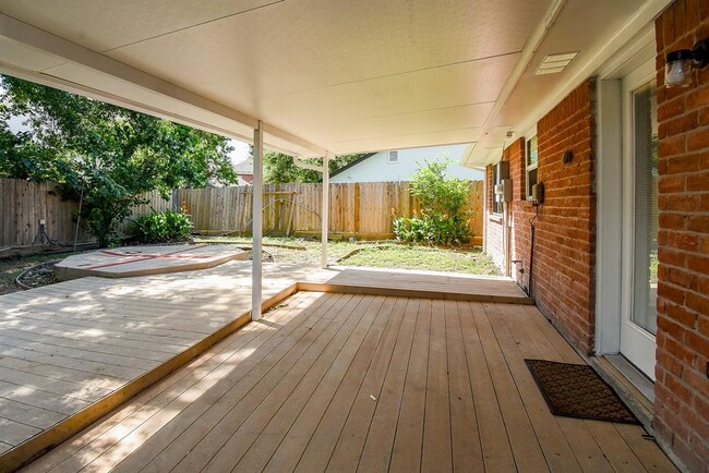Building Photo - 154 Squires Bend