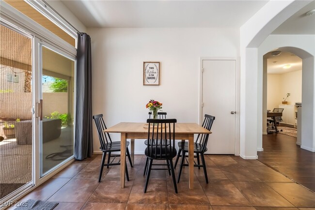 Building Photo - 7152 Brassica Ct