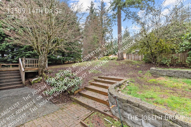 Building Photo - 13509 14th Dr SE