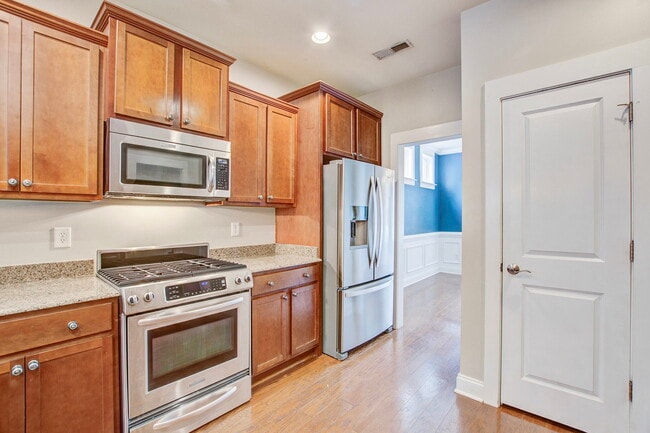Building Photo - 1811 Luna Ct