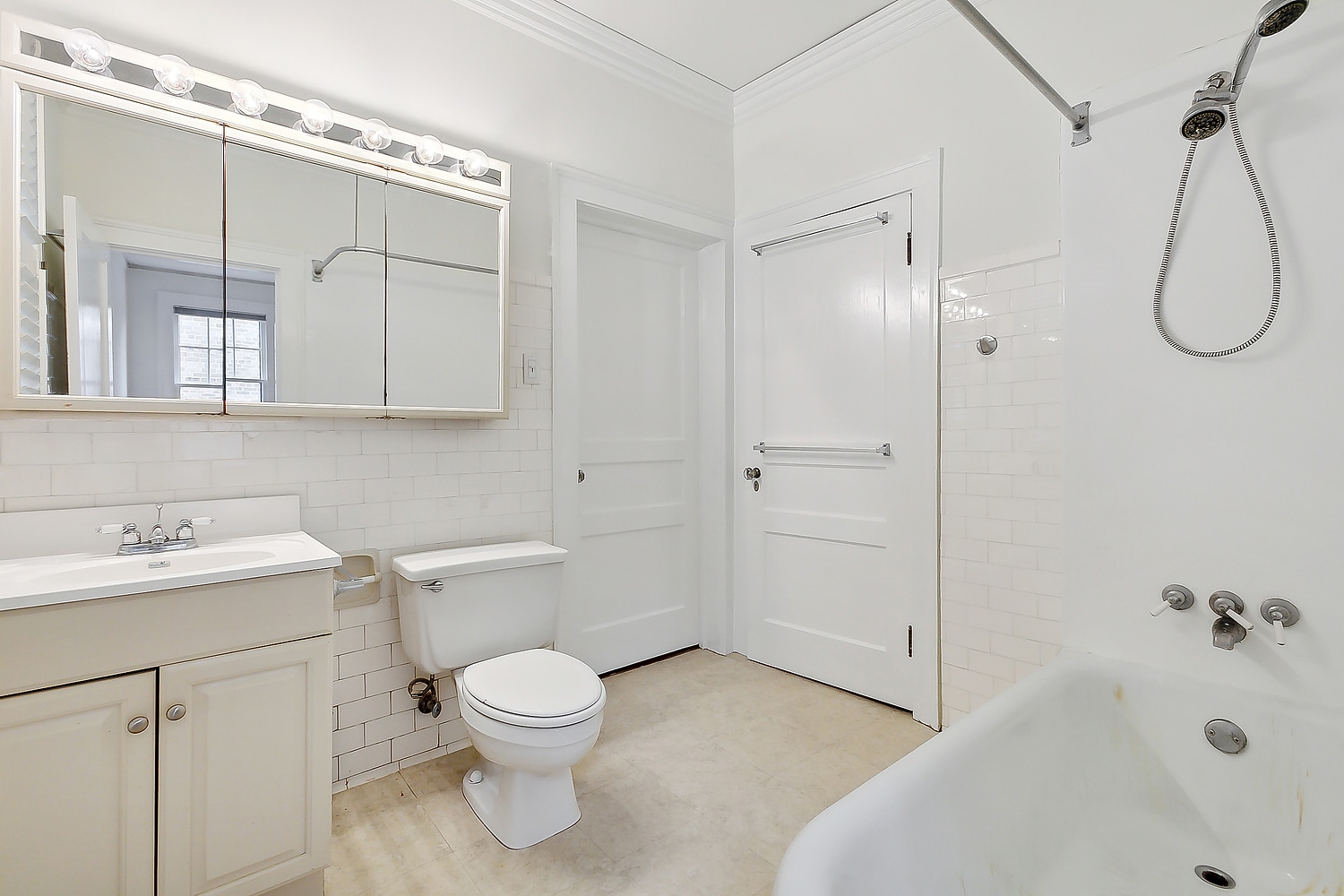 Building Photo - 1617 Soniat St