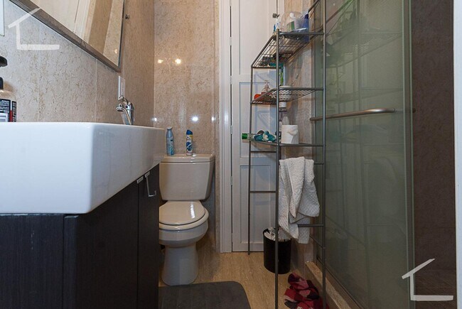 Building Photo - AMAZING 4 bed 2 bath in Brookline.... ABSOLUTELY STUNNING!!!