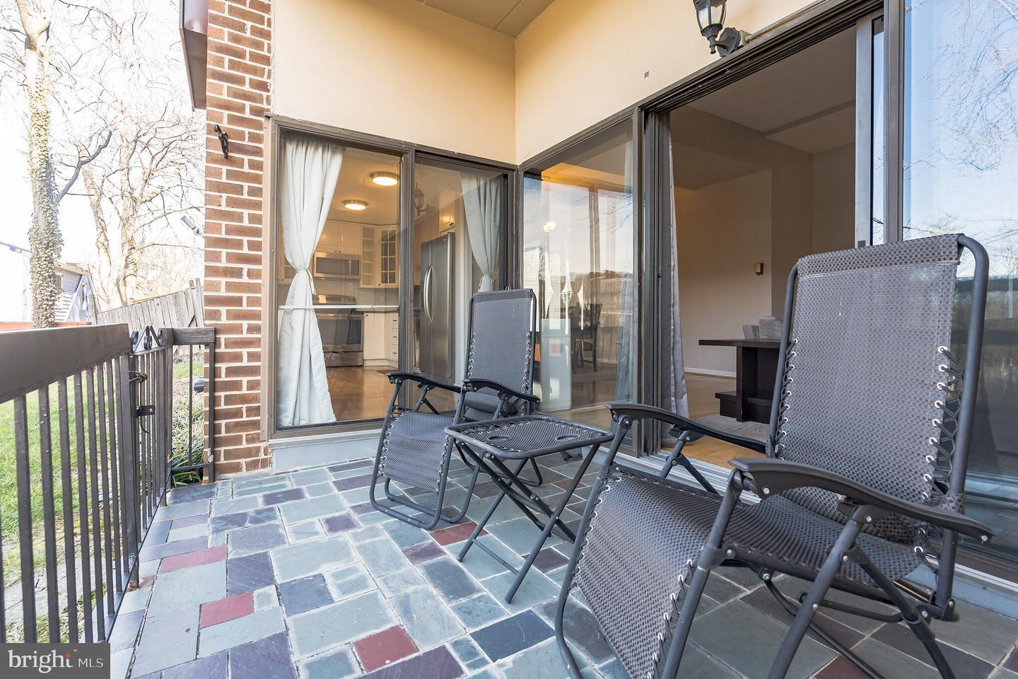 Building Photo - 130 Roberts Ln