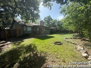 Building Photo - 912 Spring Hill Dr