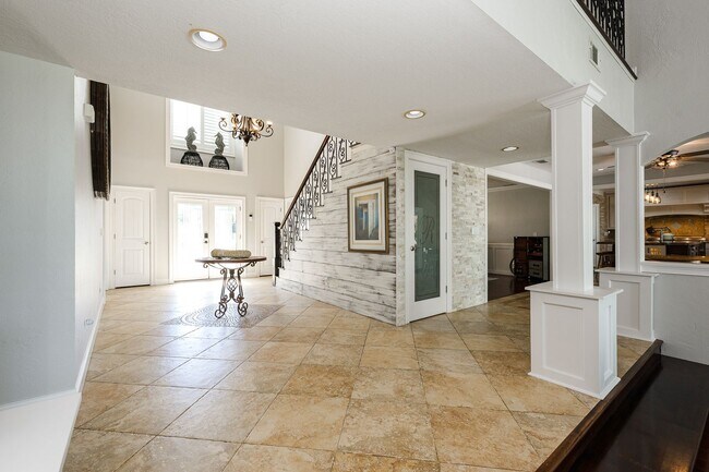 Building Photo - 1130 John Anderson Dr