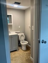 Building Photo - 10 Wakefield Ave