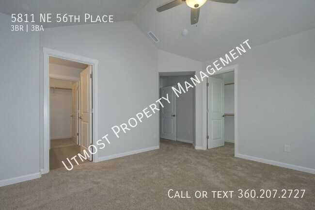 Building Photo - 5811 NE 56th Pl