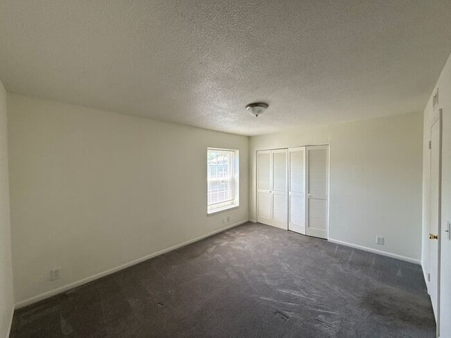 Building Photo - T.R. Lawing Realty Property