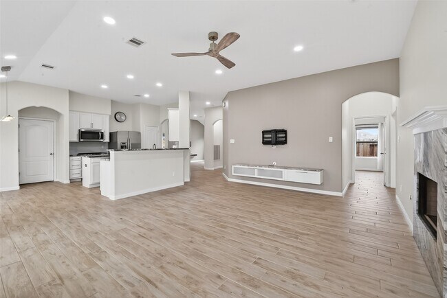 Building Photo - 1814 Midnight Ln