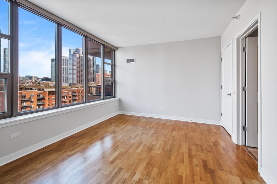 Building Photo - 200 N Jefferson St