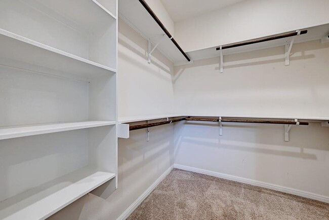 Building Photo - 11820 Sandy Lodge Ct