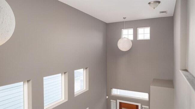 Building Photo - 5910 Swayden Ln