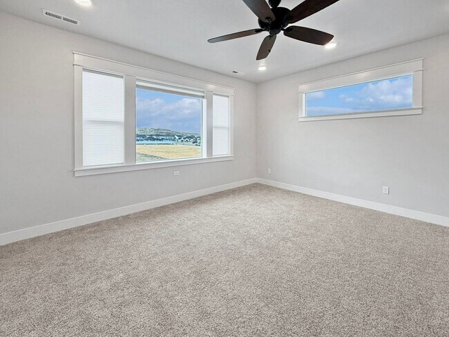 Building Photo - Stunning 4-Bedroom Home in Boise's Premier Dry Creek Ranch Community