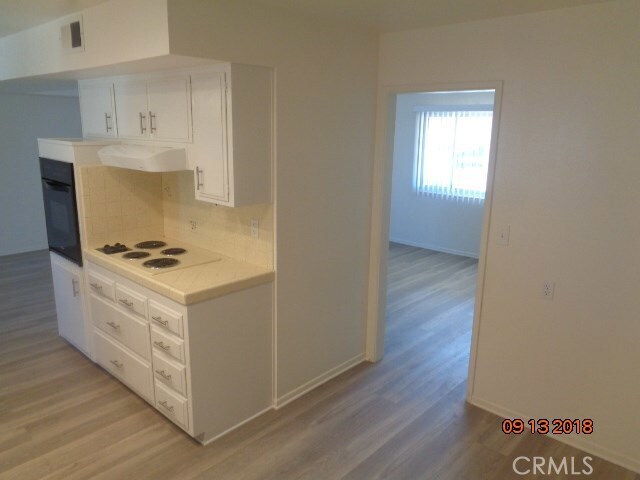 Building Photo - 28813 Snead Dr