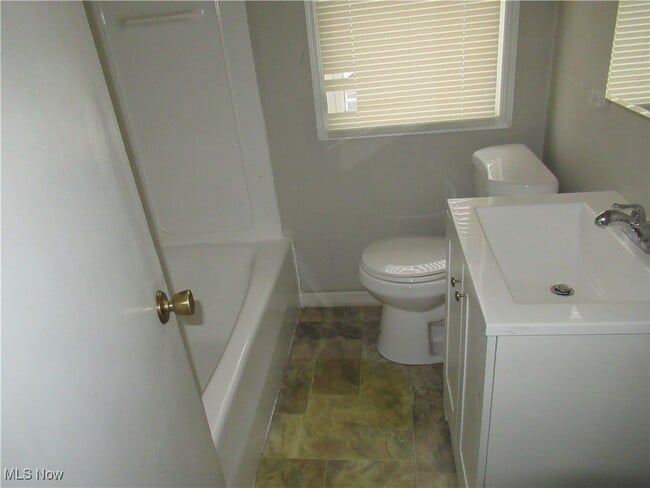 Building Photo - 1343 Churchill Rd