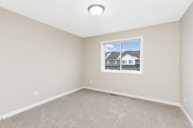 Building Photo - Like New, for RENT 3bd 3ba 2 car attached garage END UNIT available June 01