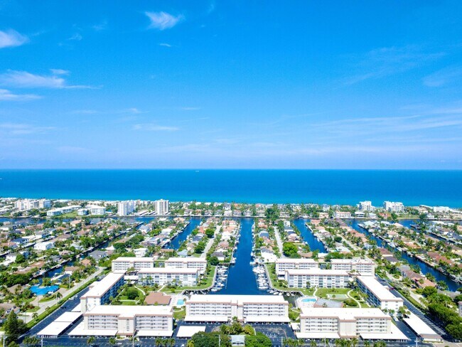 Building Photo - 2649 Florida Blvd