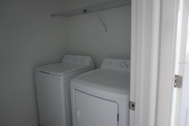 Building Photo - 7352 Summer Ivy Aly